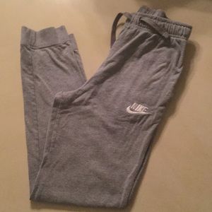 Nike-Gray joggers 👟